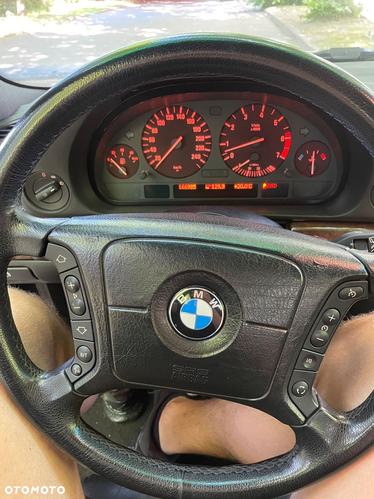BMW Seria 7 740i - 19