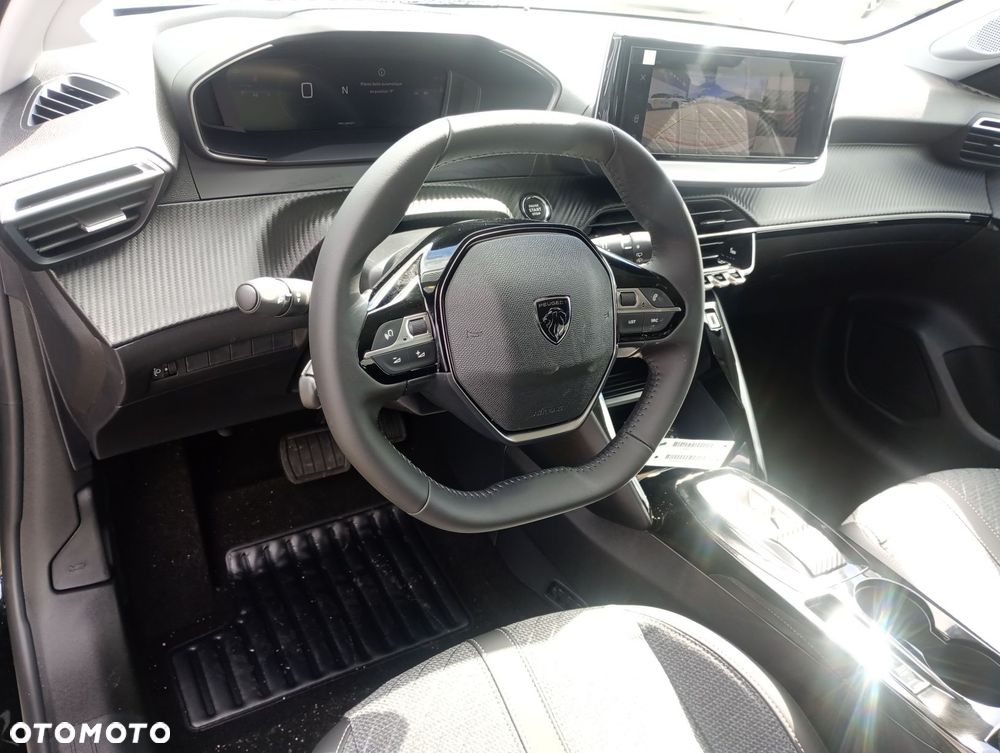 Peugeot 208 1.2 mHEV Allure e-DCS6 - 9