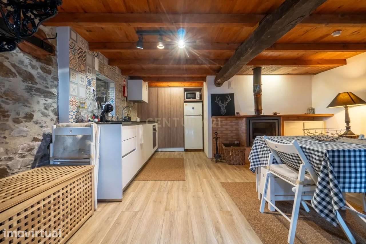 Duas Casas de Xisto em aldeia típica para alojamento local - Grande imagem: 3/43