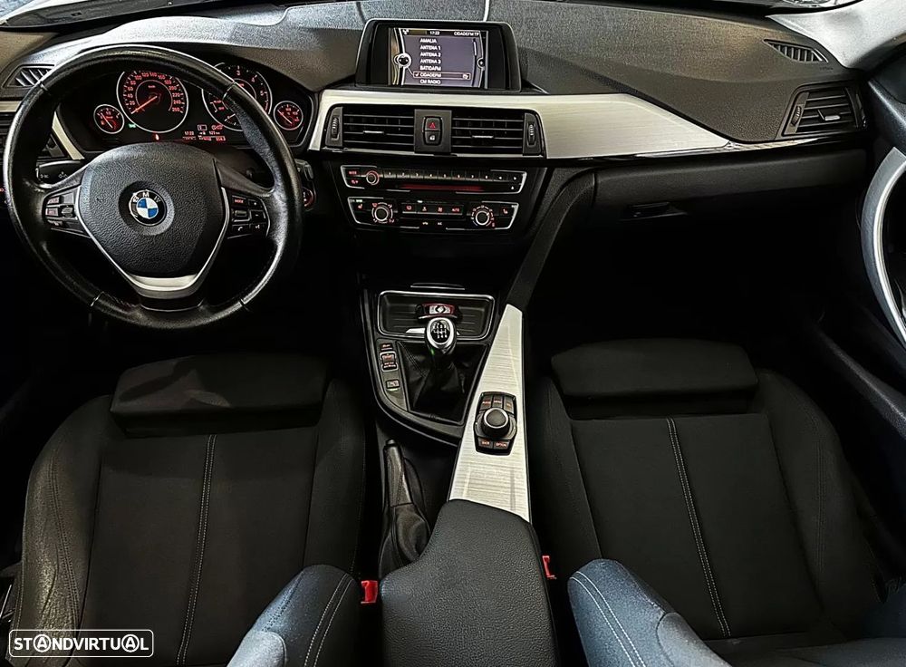 BMW 318 d Line Sport - 22