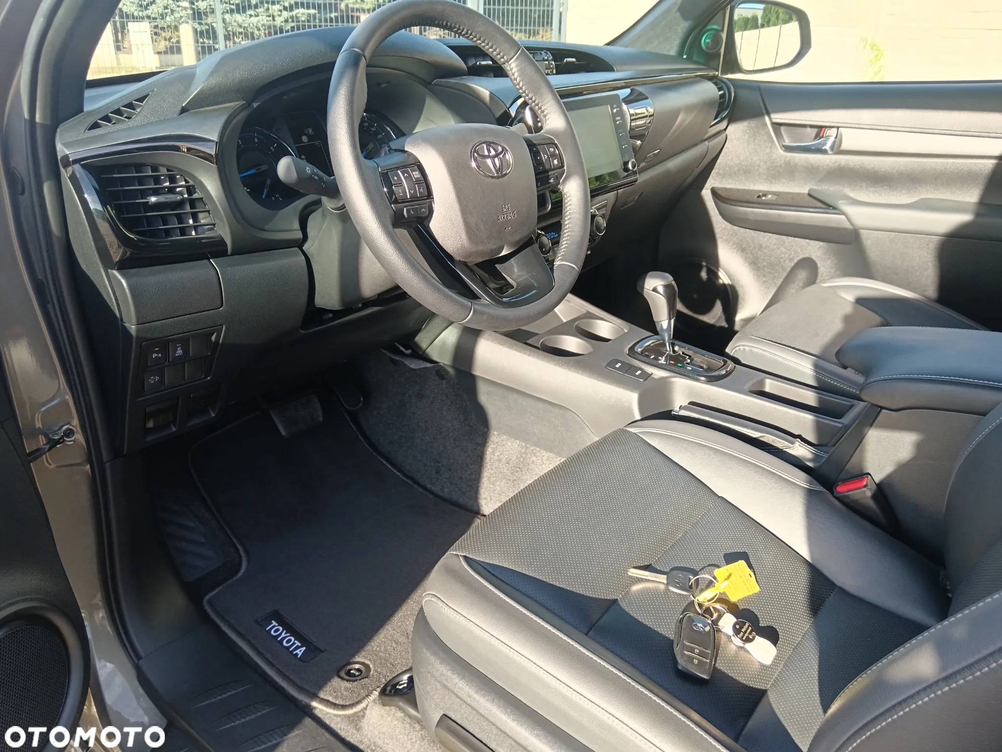 Toyota Hilux - 17