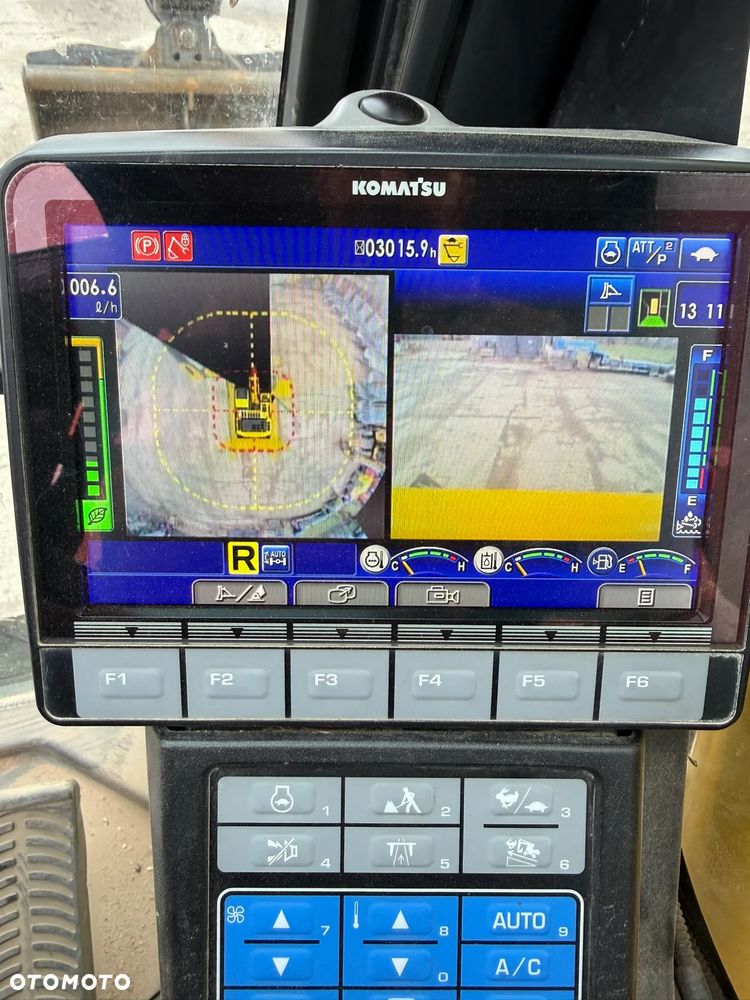 Komatsu PW 148 -11 - 10