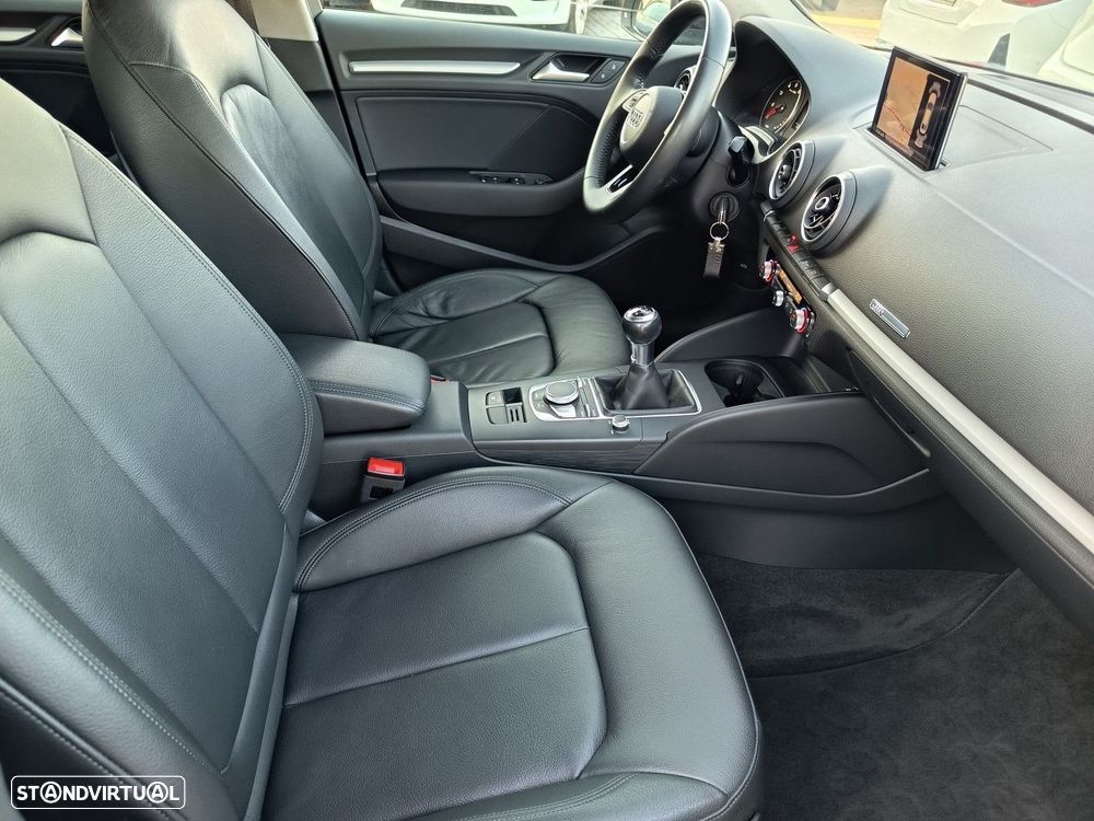 Audi A3 Limousine 1.0 TFSI Design - 15