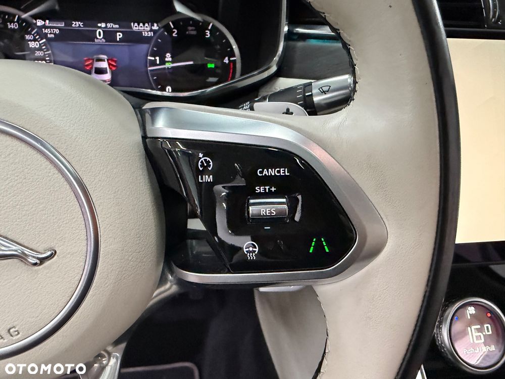 Jaguar XF 2.0 D200 mHEV AWD R-Dynamic SE - 30