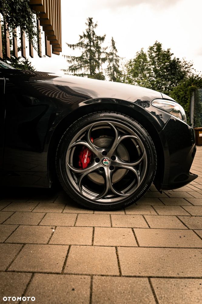 Alfa Romeo Giulia - 16