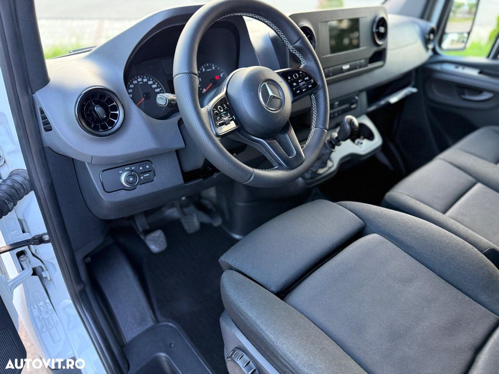 Mercedes-Benz Sprinter - 27