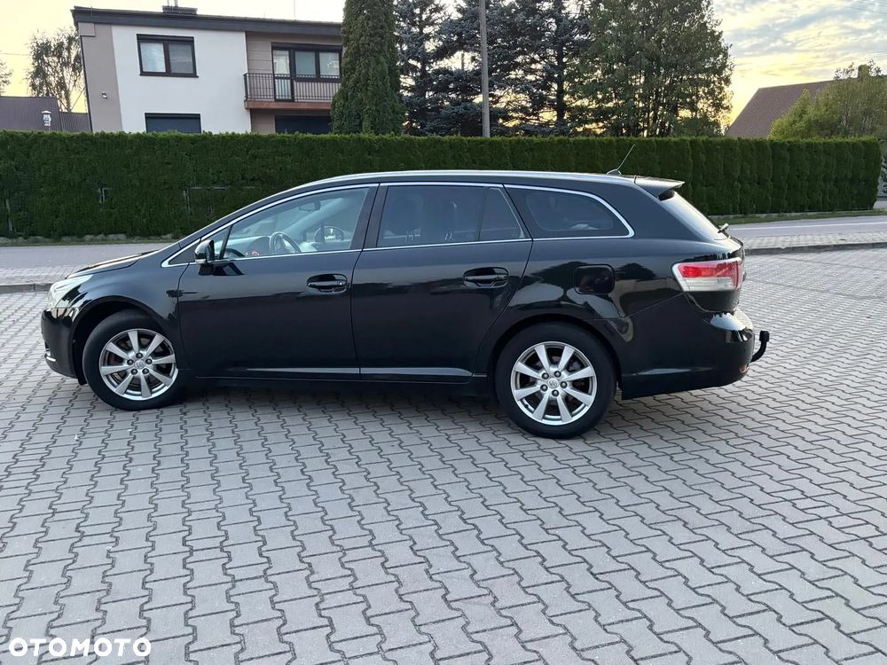 Toyota Avensis 2.2 D-4D X - 17