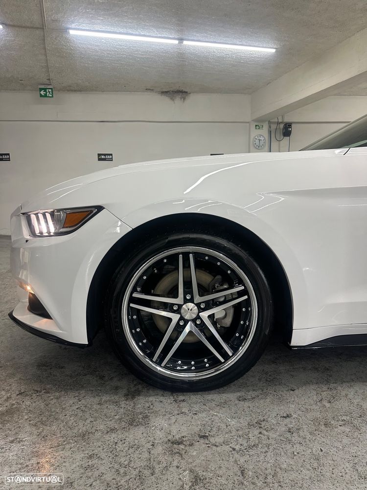 Ford Mustang 2.3 Eco Boost Aut. - 4