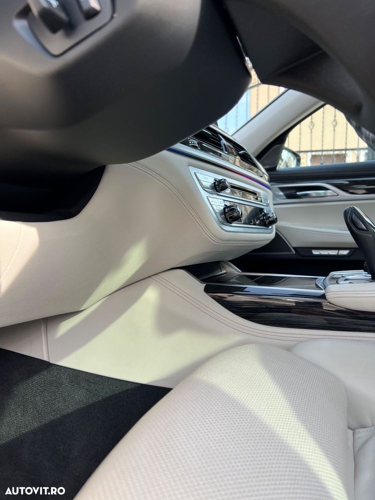 BMW Seria 7 740Le xDrive iPerformance - 16