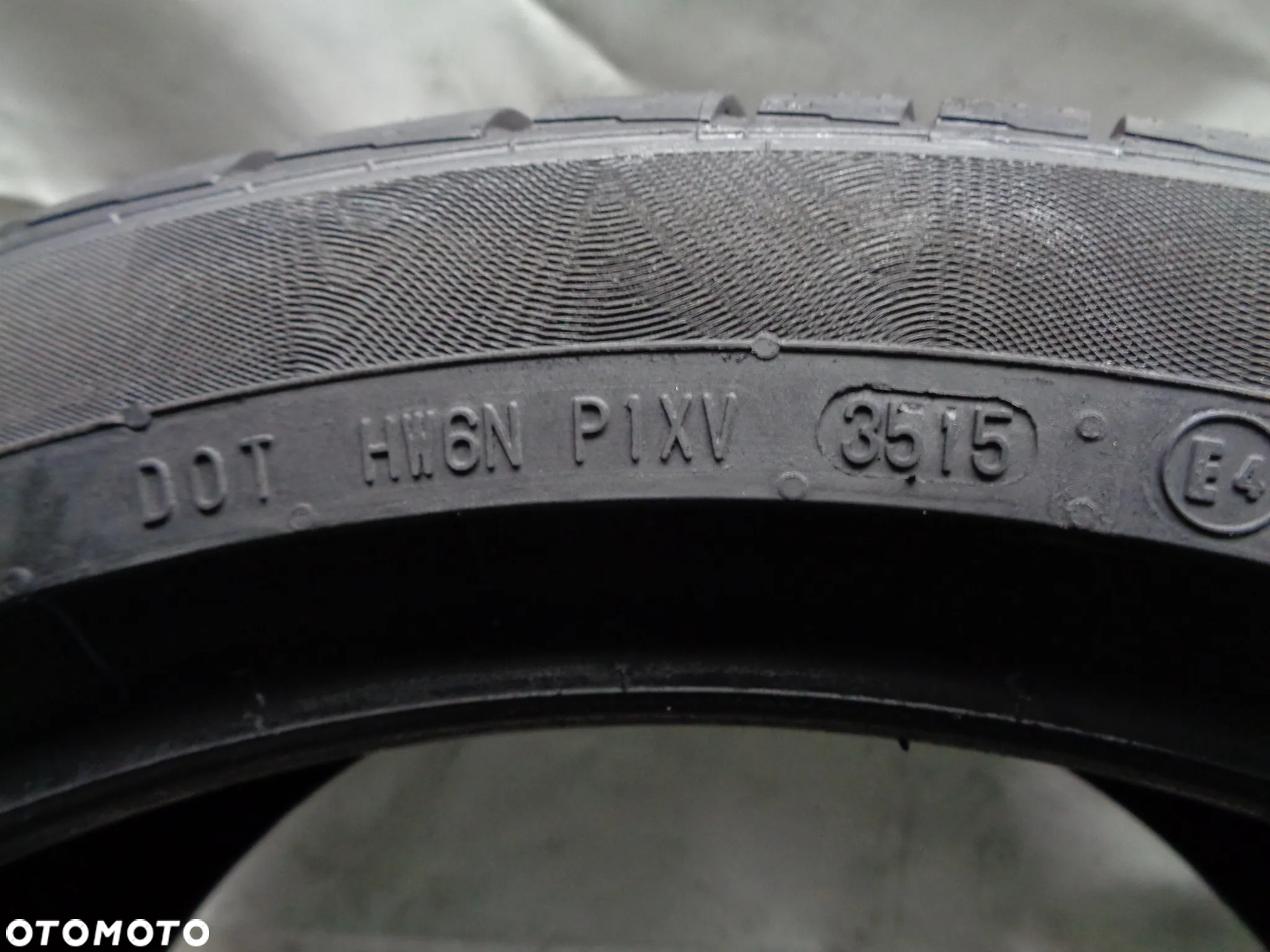 OPONY 235 40 19, 295 35 19 CONTINENTAL - ZIMA - 5