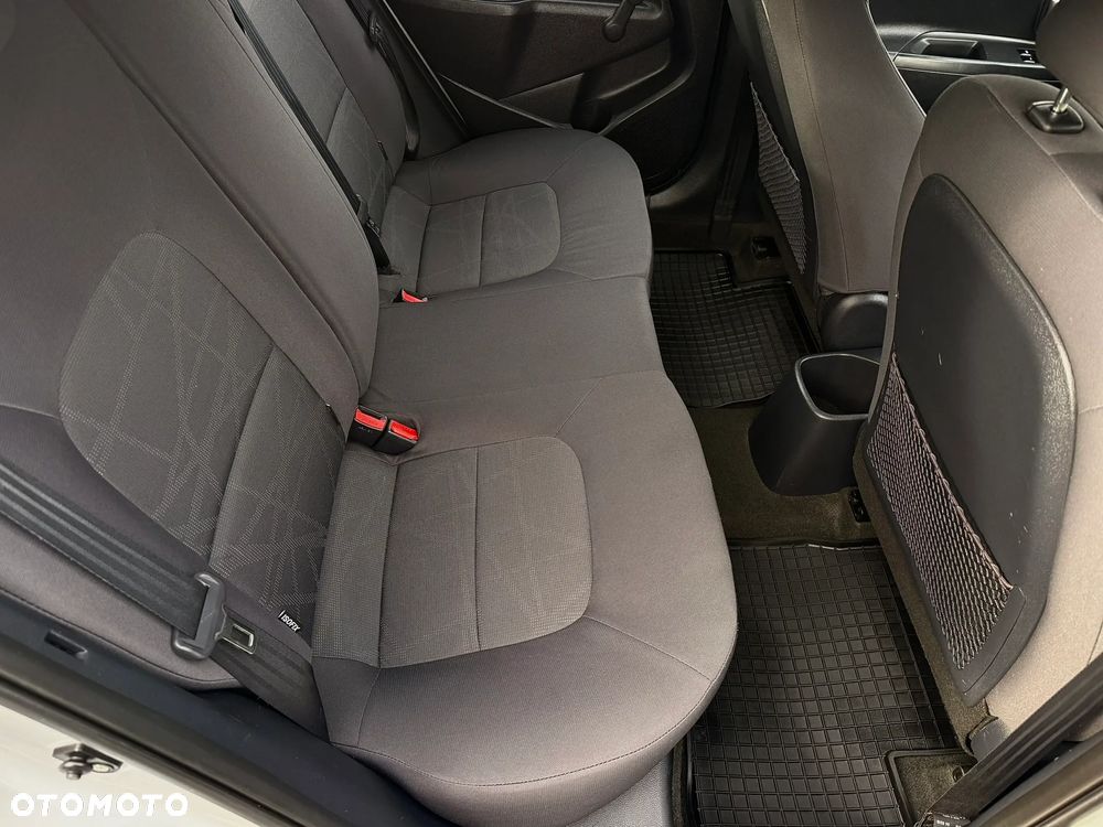 Kia Rio 1.2 Attract - 15