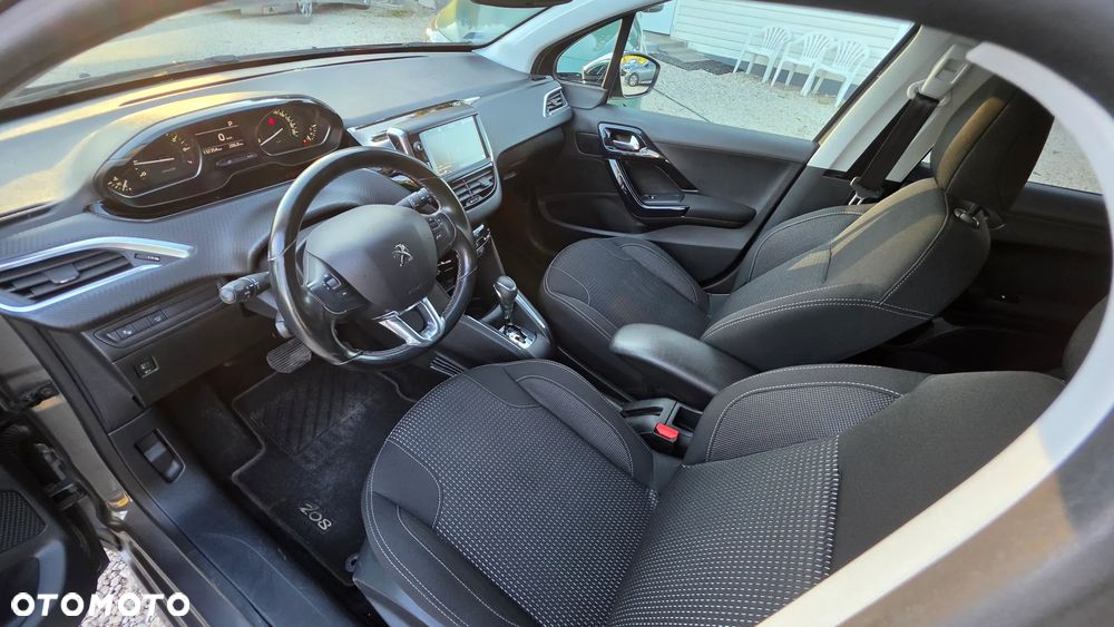 Peugeot 208 1.2 PureTech Allure S&S EAT6 - 28