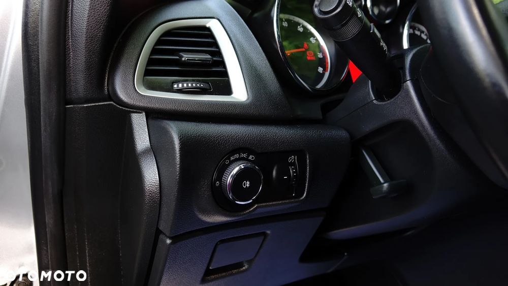 Opel Astra 1.4 Turbo Cosmo - 3