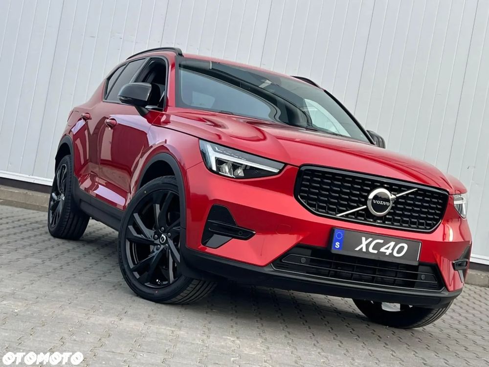 Volvo XC 40 B4 AWD Ultimate Dark - 4