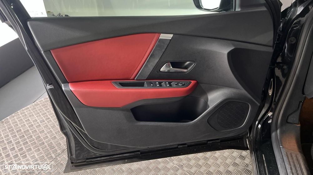 Citroën C4 1.2 PureTech Shine EAT8 - 24