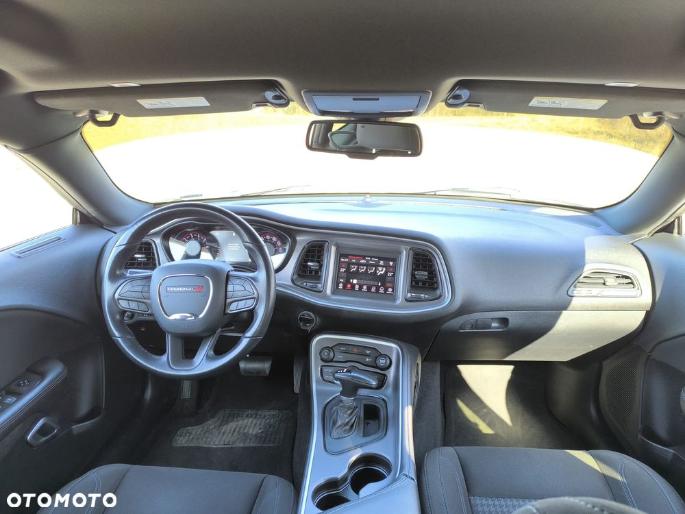 Dodge Challenger - 19