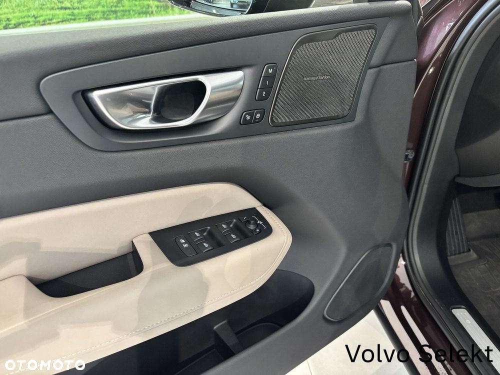 Volvo XC 60 - 25