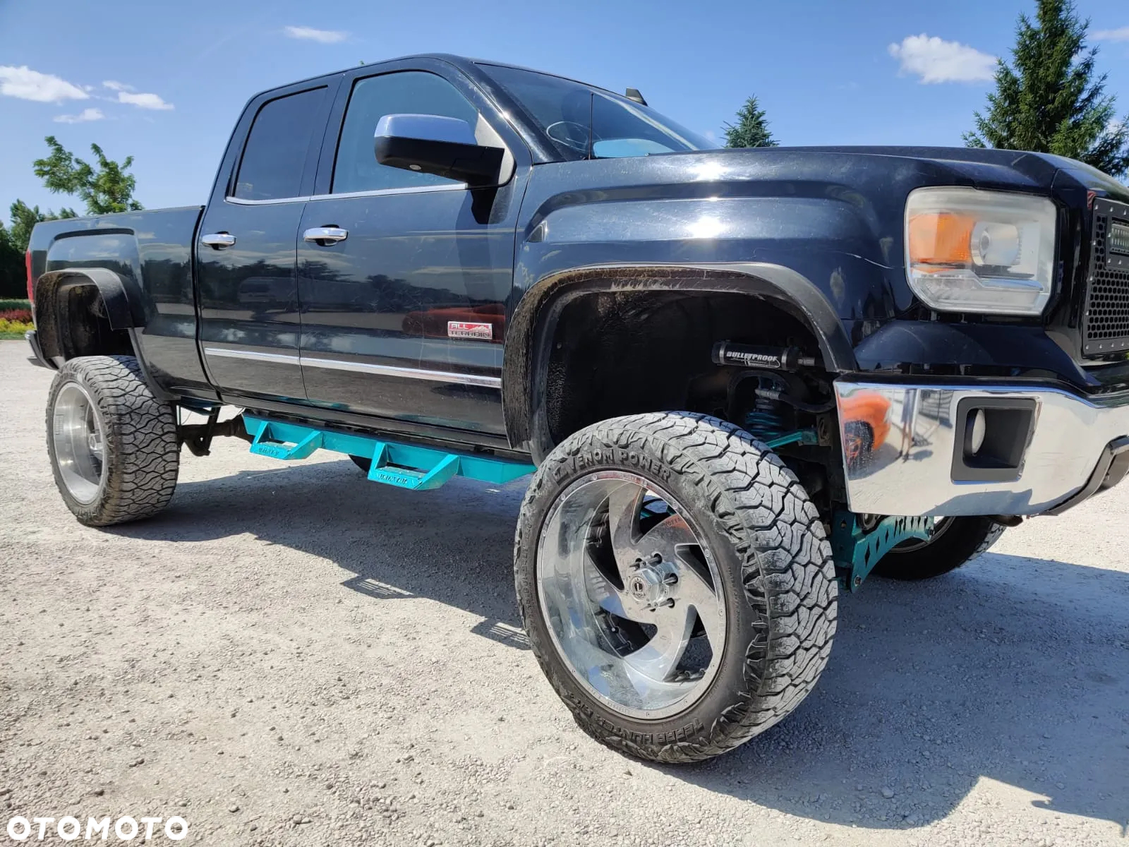 GMC Sierra - 2