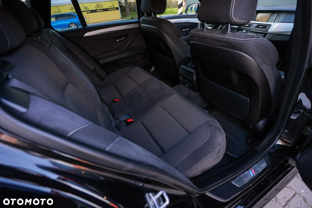 BMW Seria 5 520d - 23