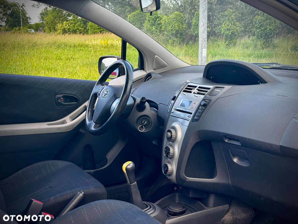 Toyota Yaris 1.0 VVT-i Sol - 9
