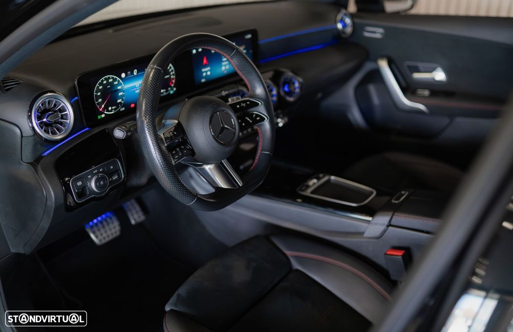 Mercedes-Benz A 250 e 8G-DCT AMG Line - 18