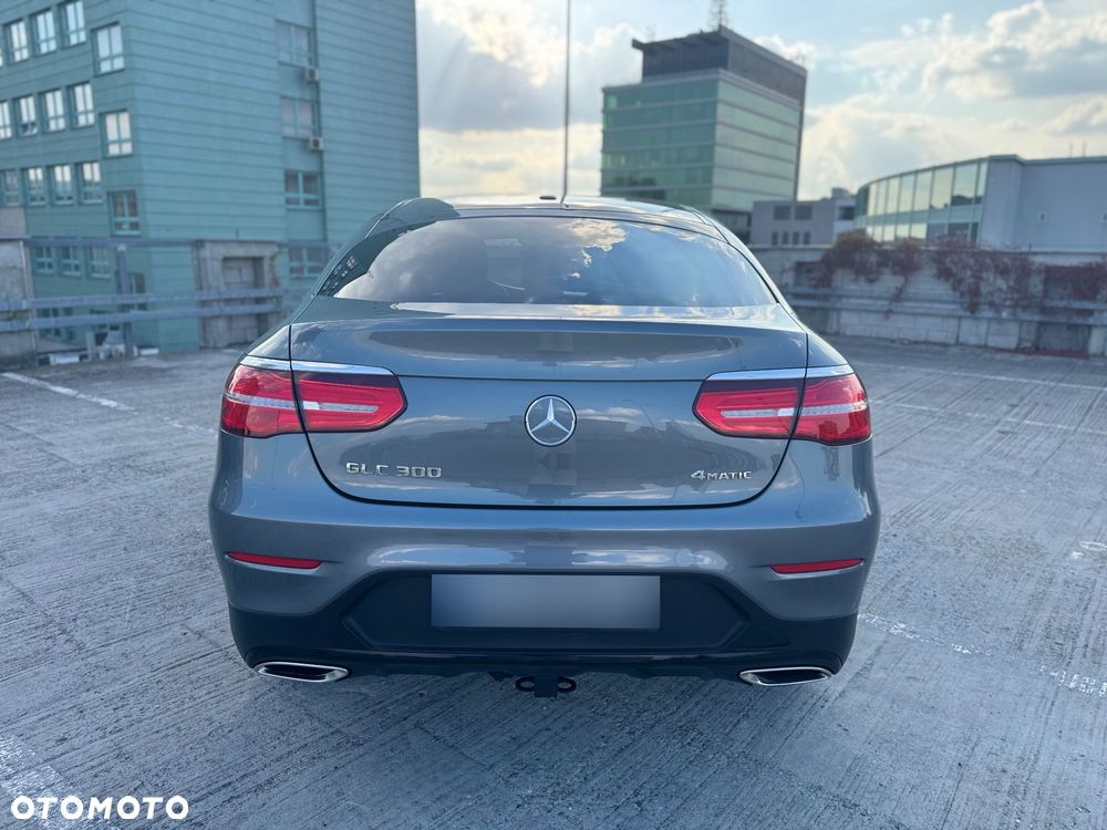 Mercedes-Benz GLC 300 4Matic 9G-TRONIC AMG Line - 7