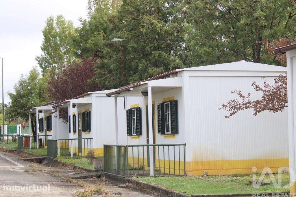 Loja / Estabelecimento Comercial em Sarnadas de Ródão de 2210,00 m2 - Grande imagem: 4/28