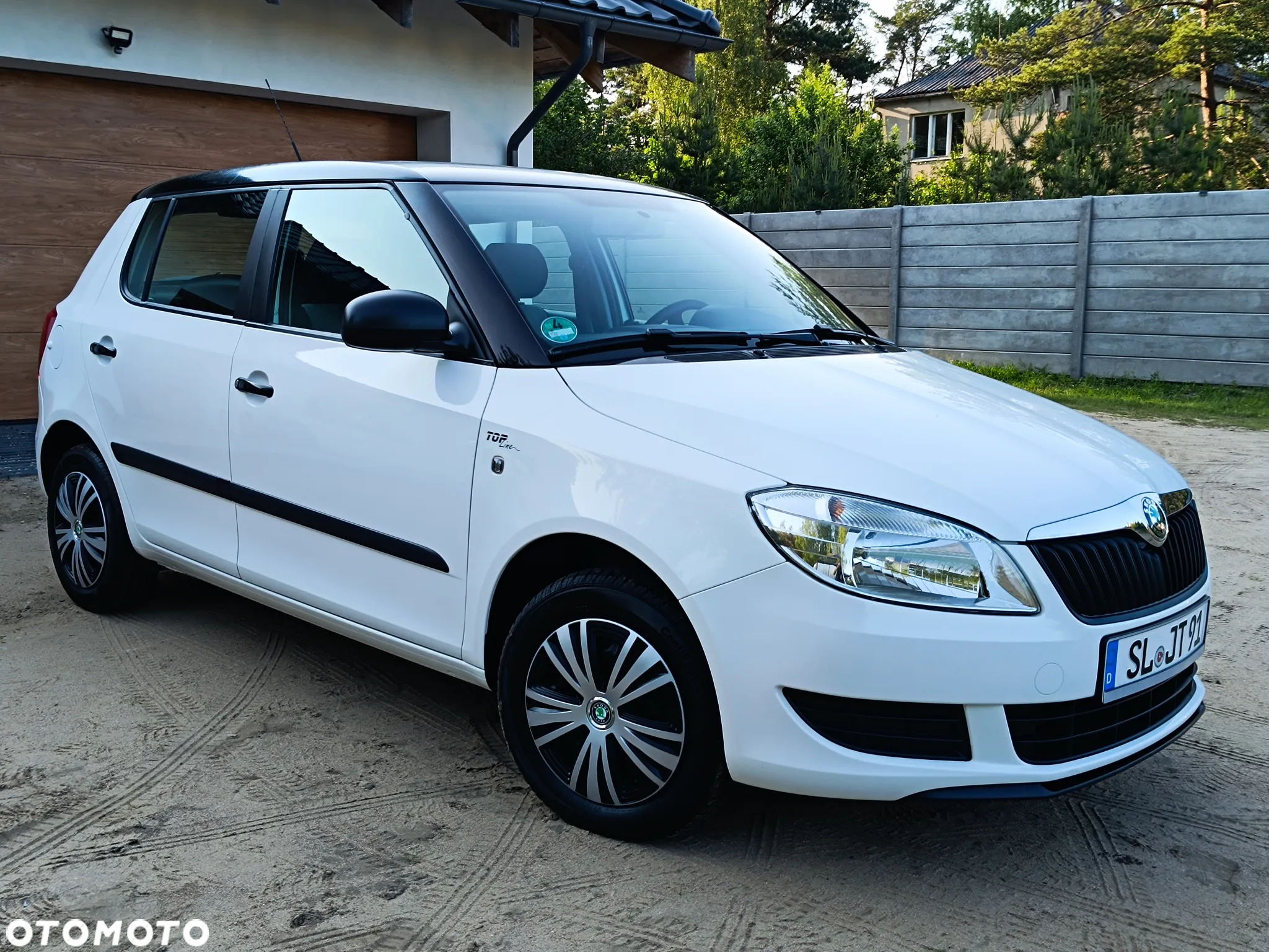 Skoda Fabia 1.2 HTP Sport - 2