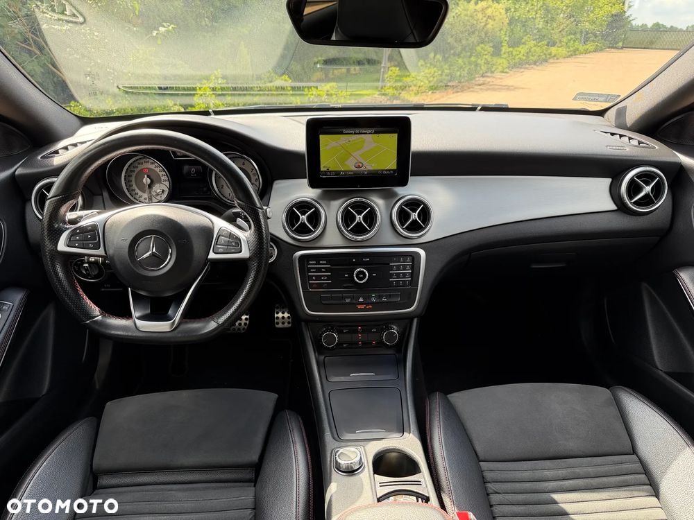 Mercedes-Benz CLA 250 4Matic 7G-DCT AMG Line - 21