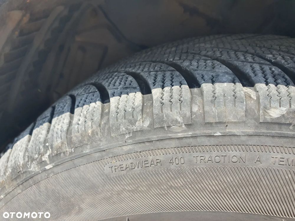 Mitsubishi Space Wagon 2.4 GDI Family - 12