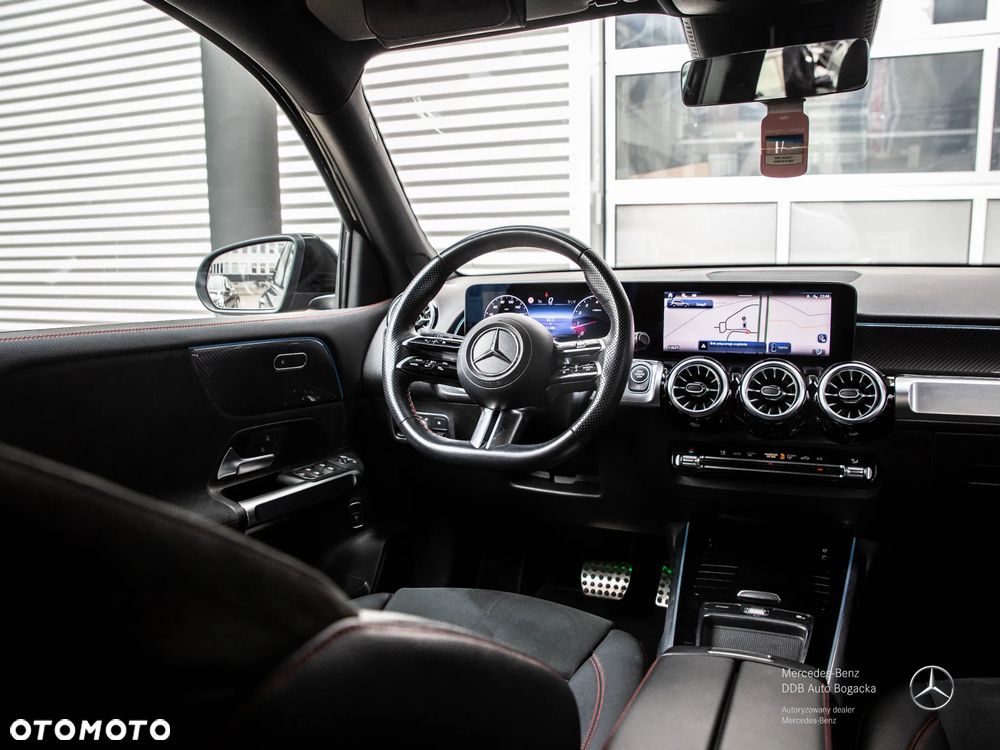 Mercedes-Benz GLB 220 mHEV 4-Matic AMG Line 8G-DCT - 23