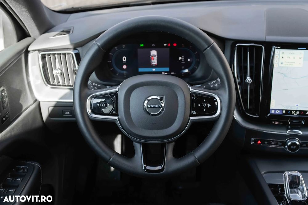 Volvo XC 60 B4 D AWD Plus Dark - 12