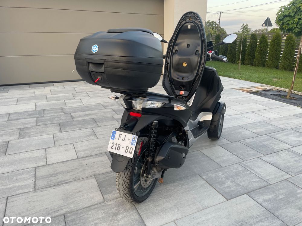 Piaggio MP-3 - 9