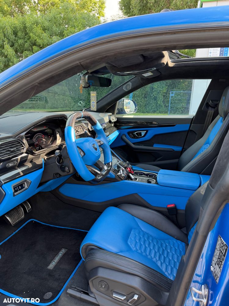 Lamborghini URUS - 4