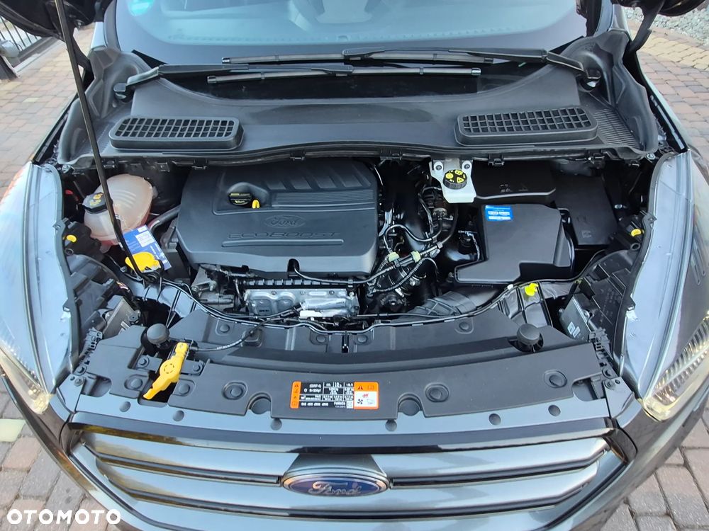 Ford Kuga 1.5 EcoBoost 2x4 ST-Line - 28