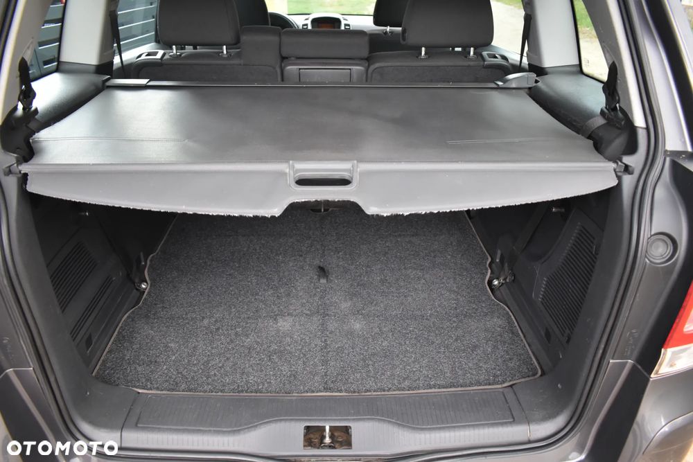 Opel Zafira 1.6 Enjoy - 10