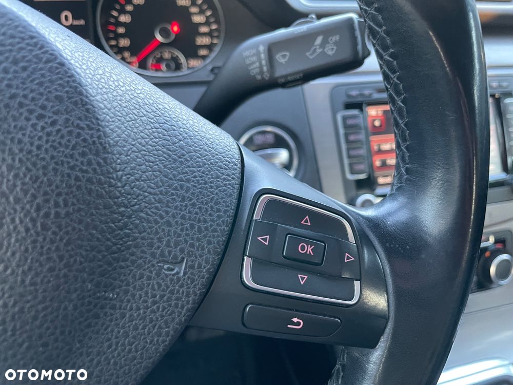 Volkswagen Passat 1.8 TSI Comfortline - 14