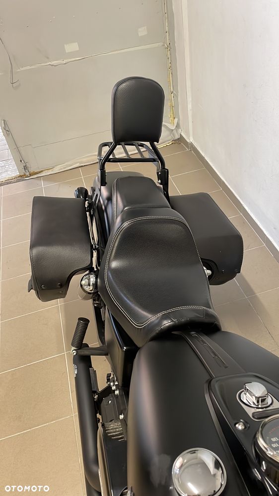 Harley-Davidson Dyna Fat Bob - 8