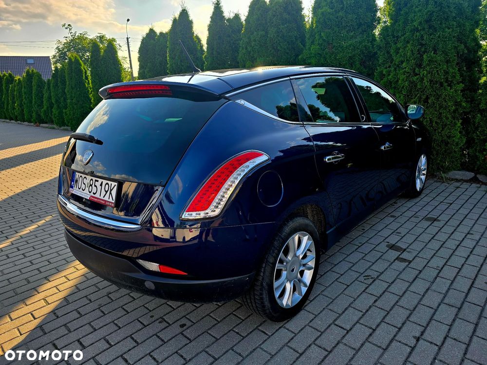 Lancia Delta 1.6 MJ Gold - 8