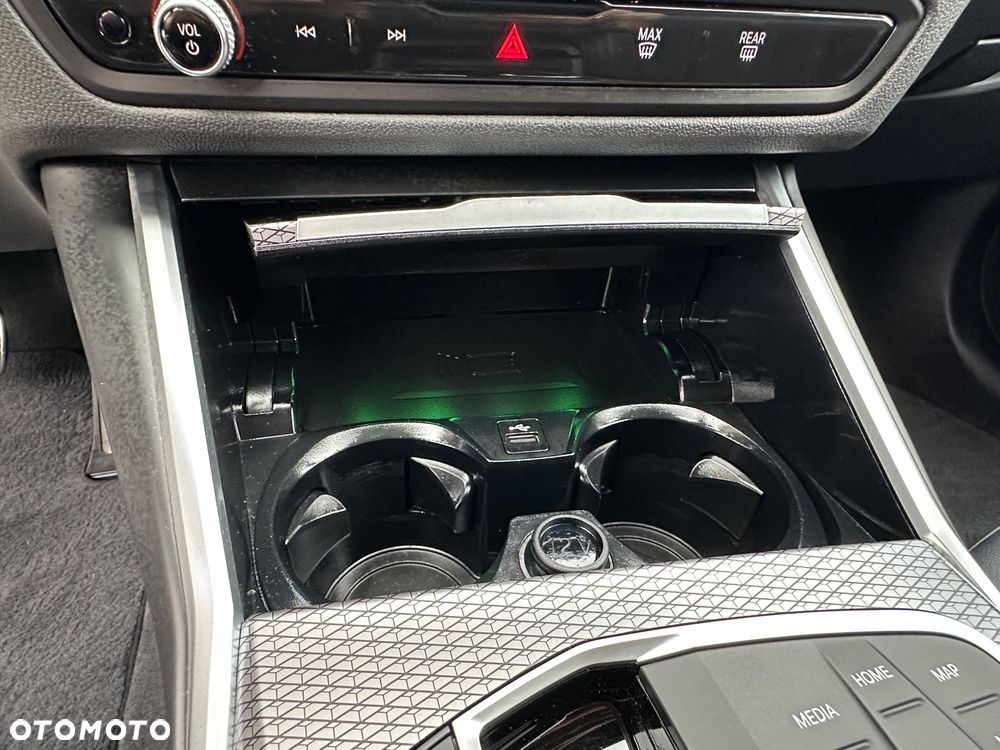 BMW Seria 3 320d xDrive M Sport - 35