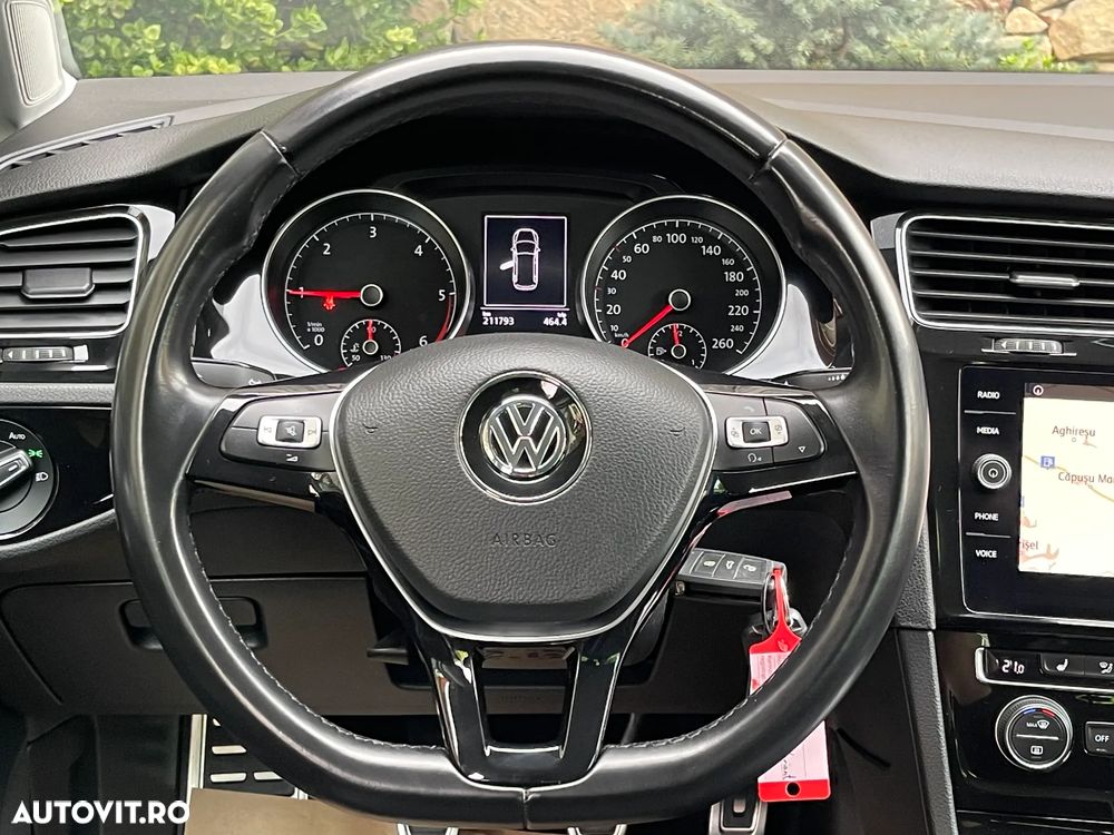 Volkswagen Golf Variant 1.6 TDI SCR Join - 25