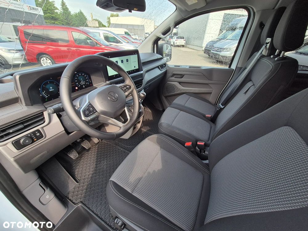 Volkswagen Caravelle - 14