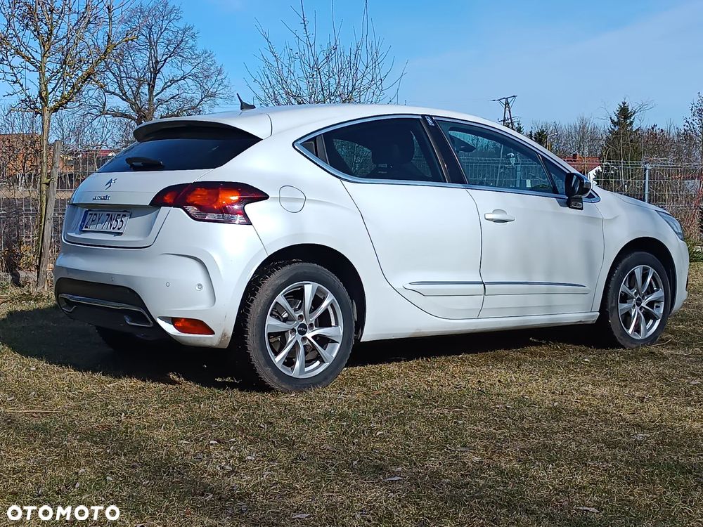Citroën DS4 THP 200 SportChic - 4