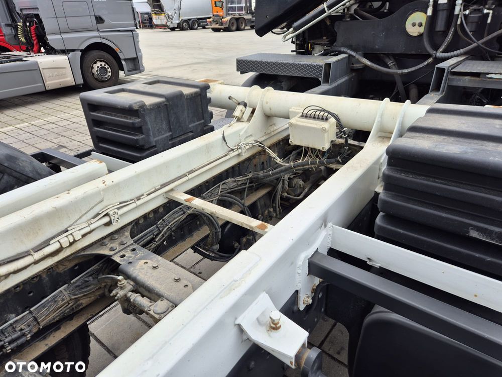 Mercedes-Benz ACTROS 3241 / HDS HIAB / RETARDER / 8x4/4 - 29
