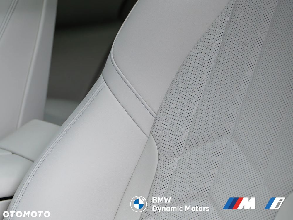 BMW Seria 5 530e xDrive PHEV M Sport - 25