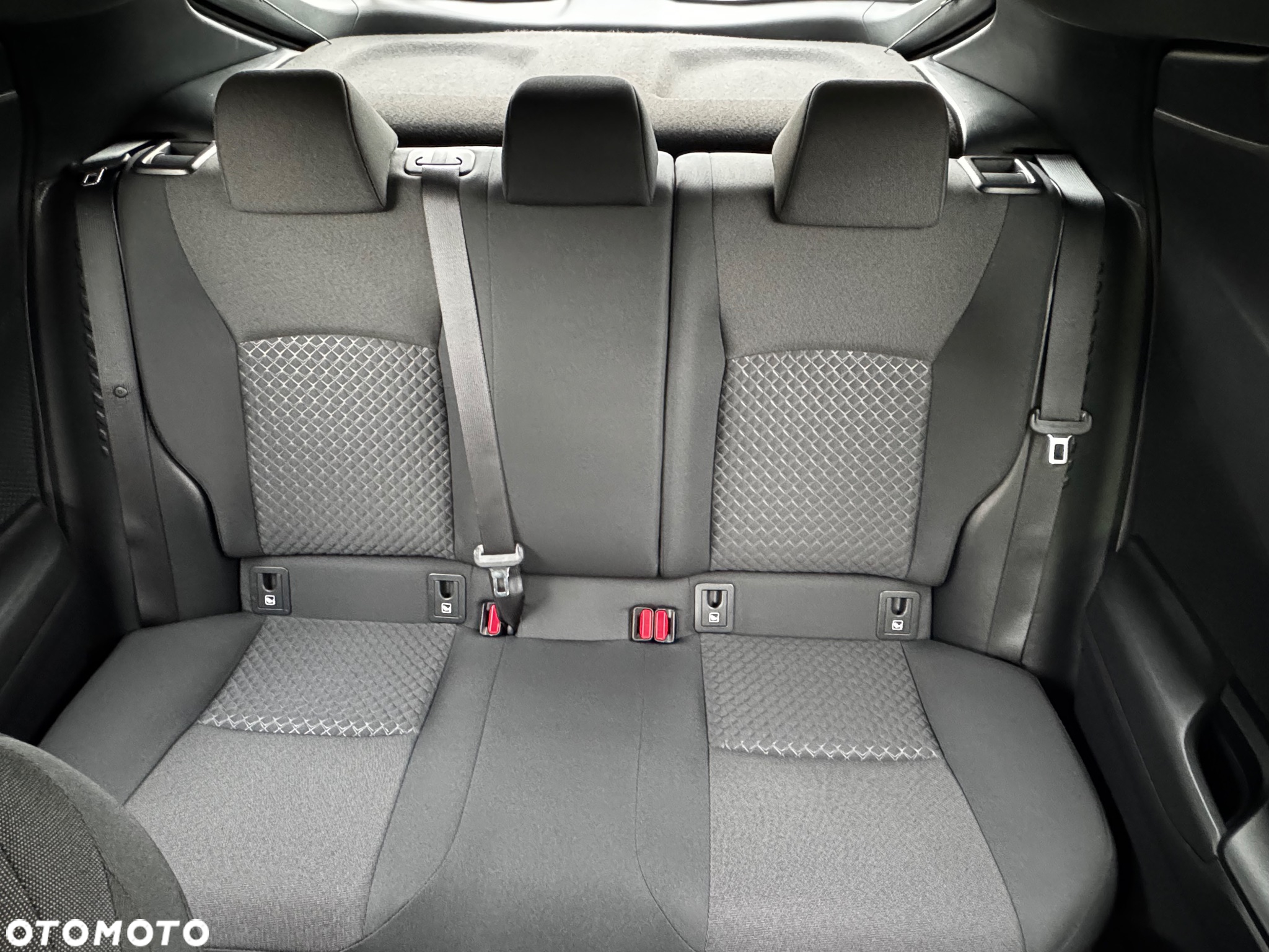 Toyota C-HR Hybrid Style - 28