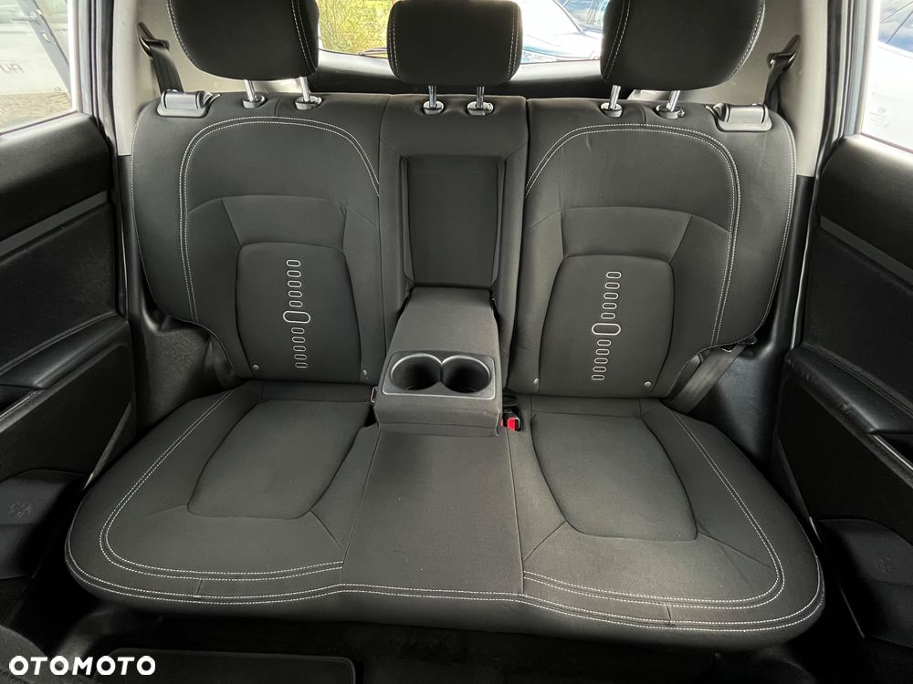 Kia Sportage 2.0 CRDI 4WD Attract - 23