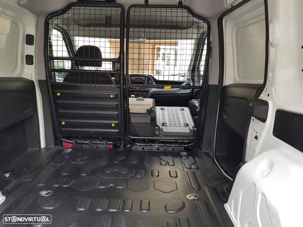 Fiat Doblo 3 Lugares - 13