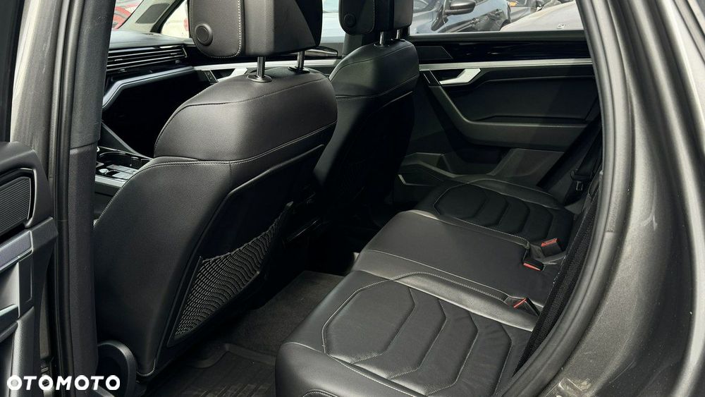 Volkswagen Touareg - 9