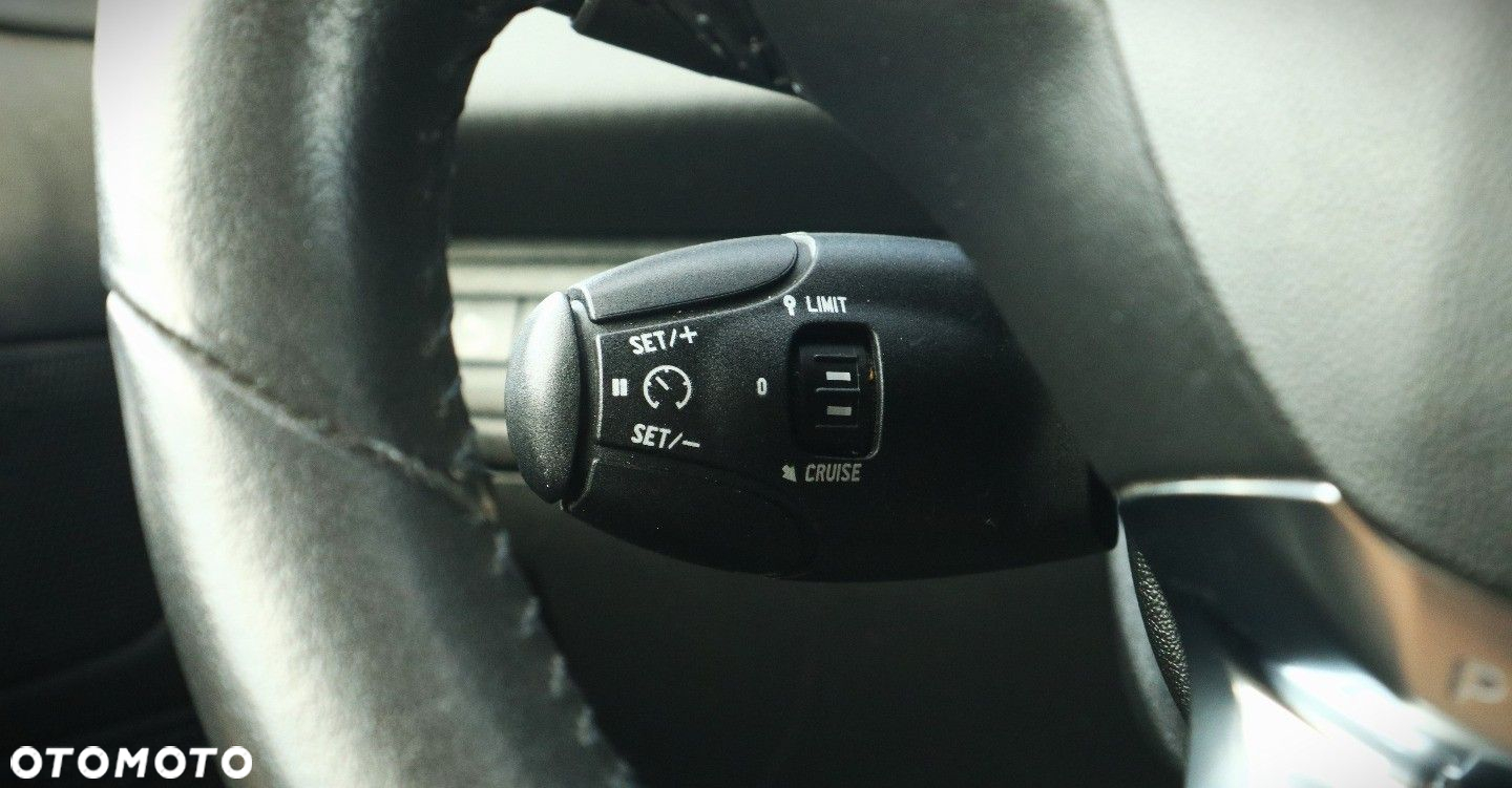 Peugeot 208 1.2 PureTech Style - 22